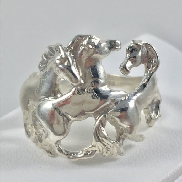 fine silver jewelry Jewelry - NWT Sterling silver .925 Wild Horses art ring